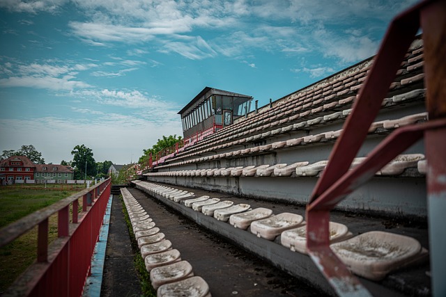 不仅如此 不仅如此